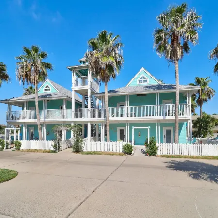 Seashell Village Resort Near the Beach with Kitchens