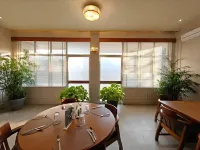 Hotel Tragopan - breakfast
