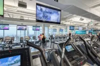 Quality Inn & Suites Downtown Vancouver - Gym