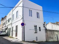 Surfers Inn 2