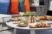 Hyatt House Indianapolis Downtown - breakfast