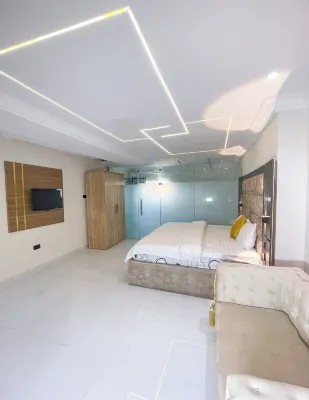 โอเอซิส โรงแรมและสวีท