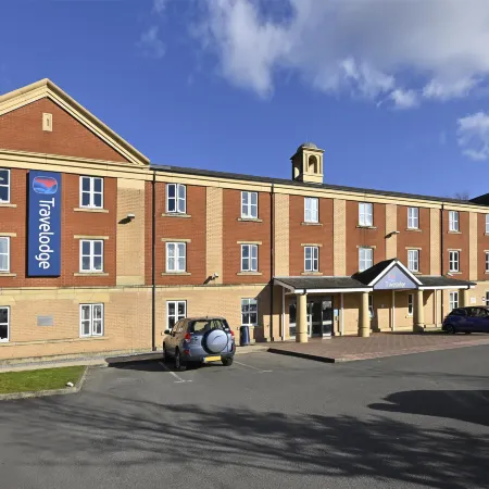 Travelodge Manchester Trafford Park Отели рядом с достопримечательностью «Стадион «Эй-Джей Белл»»