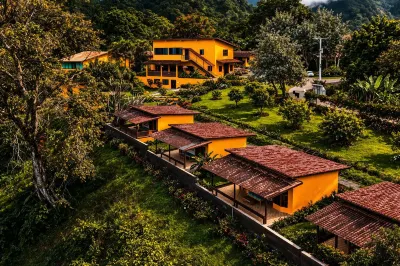 El Santuario Ecolodge Hotels in 