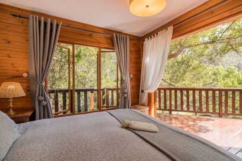 Ballots Bay Treehouse by HostAgents - บังกะโล
