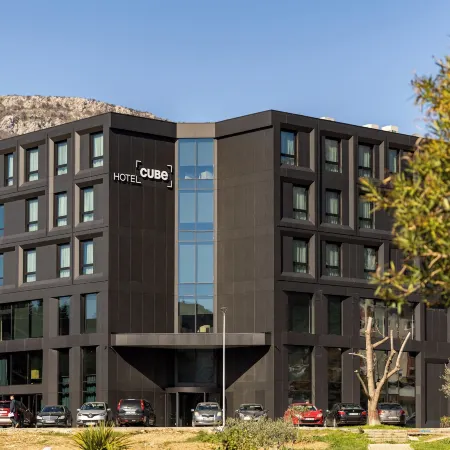 Hotel Cube