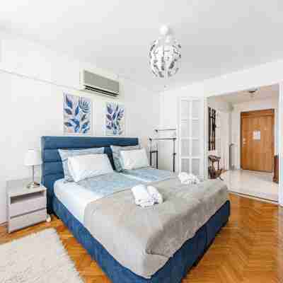 The Palazzo Danube- Buda Prime Location W. Balcony Rooms