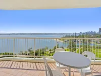 Bright 2 Bed Apartment With Ocean Views Hotels in Labrador