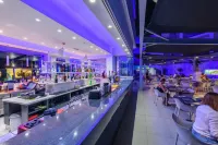 River Rock Hotel - bar