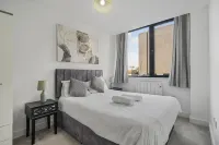 GuestReady - Chic Urban Retreat in Old Trafford