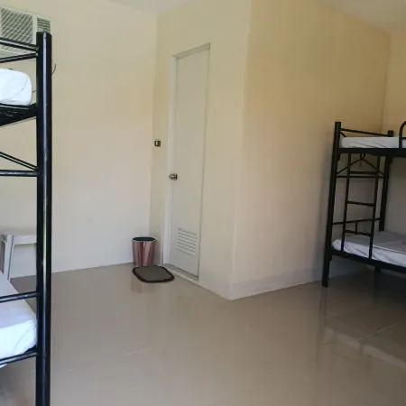 1 person in 6 bed Mixed Dormitory