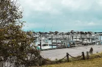 Water Access 5-Bed 2-Bath Retreat - 3-Star