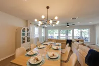 Waterfront Cedar Creek Lake Gem: Near Marina! - 2-Star