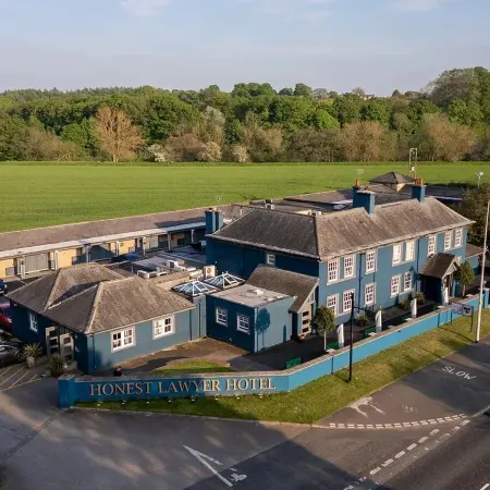 Honest Lawyer Hotel Отели рядом с достопримечательностью «Железнодорожный вокзал Дарема»