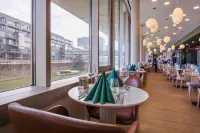 art'otel Cologne - breakfast