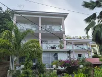 CREOLE COTTAGE ANNEX Hôtels à : Anse Royale