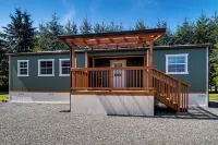 Private Yard w/ Games! Family Getaway in Forks - Boutique
