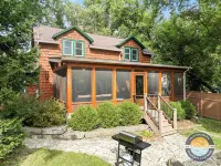 Lake Geneva Escape 4BR Arcade Fire Pit and Deck
