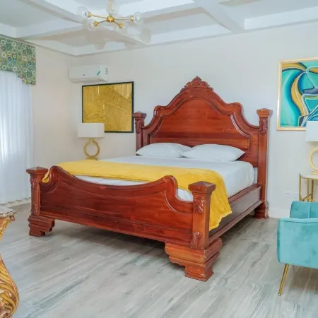 Royale Jazz Hotel