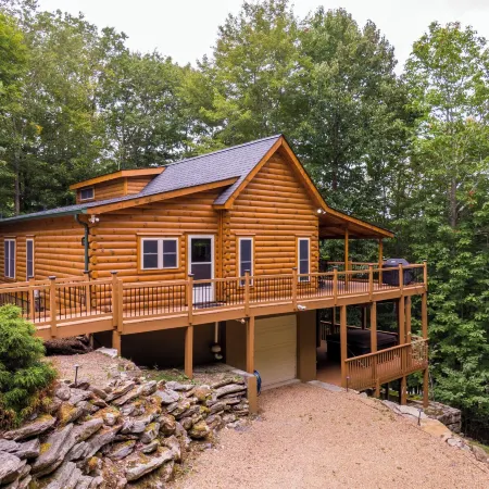The Mountainbriar Lodge