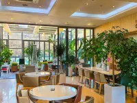 Chereville Spa Tourist Hotel Hotel berhampiran Stesen Obin