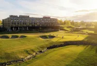 Lily Country Club Hotel di 