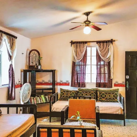 Hacienda Antigua Villa, 50m from Sandy Beach