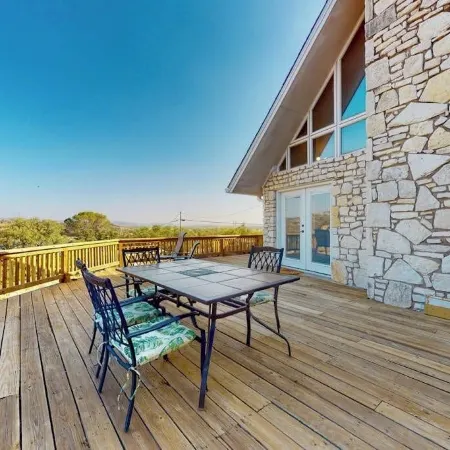Lovely 2-story Home With Upper & Lower Decks, Gorgeous Lake & Hill Country Views