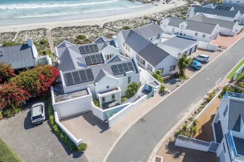 Charming Langebaan Holiday Home With Panoramic Views - 4-Star