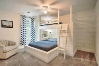 Hot Tub, Grill & Mtn Views! Benezette Cabin - balcony