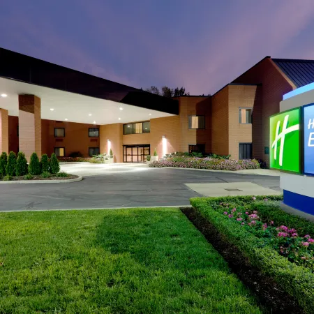 Holiday Inn Express & Suites MENTOR - BANQUET CENTER by IHG
