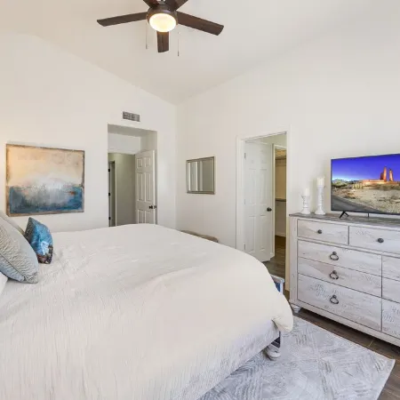 Wonderful Vacation Home - Trails, Golf & Dining