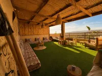 Banana Surf Camp - Yoga Vibe and Retreat - Hostels
