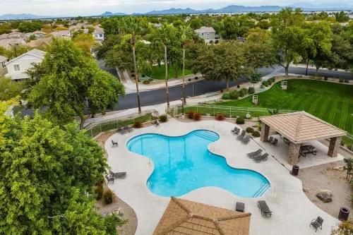 Cozy Gilbert Home - Pool Access + Pet Friendly! - con encanto