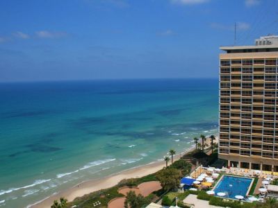 The Seasons Hotel -Studio & Suite