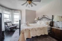 The Main Street House, in the Heart of Marble Falls - 4-stjärniga