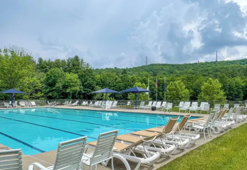 Poconos Chatham Continental - Hot Tub & Fire Pit - Boutique