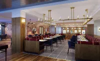 Doubletree by Hilton Clarksville Riverview - bar
