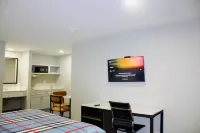 HomeStay Inn & Suites - 2-Star
