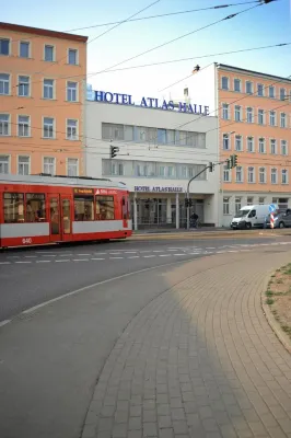 Hotel Atlas Halle - parking