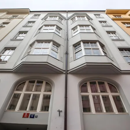 Golden Prague Rooms Отели рядом с достопримечательностью «Йозефов»