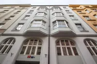 Golden Prague Rooms - พร้อมระเบียง