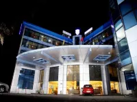 R K Residency - 駐車場