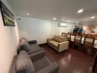 Jungleciti House - parking