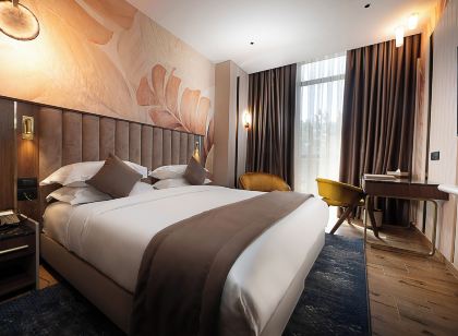 Hotel Supreme