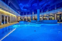 Tristan Hotel & Spa - Pools