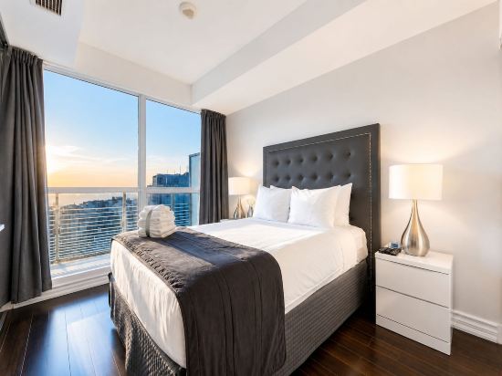 Altitude Suites on Yonge