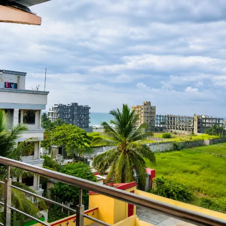 Goroomgo Hotel Aradhya Near Light House Sea Beach Puri