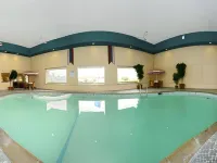Americas Best Value Inn and Suites St. Cloud - Family