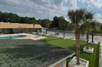 Baymont by Wyndham Pawleys Island - Pools